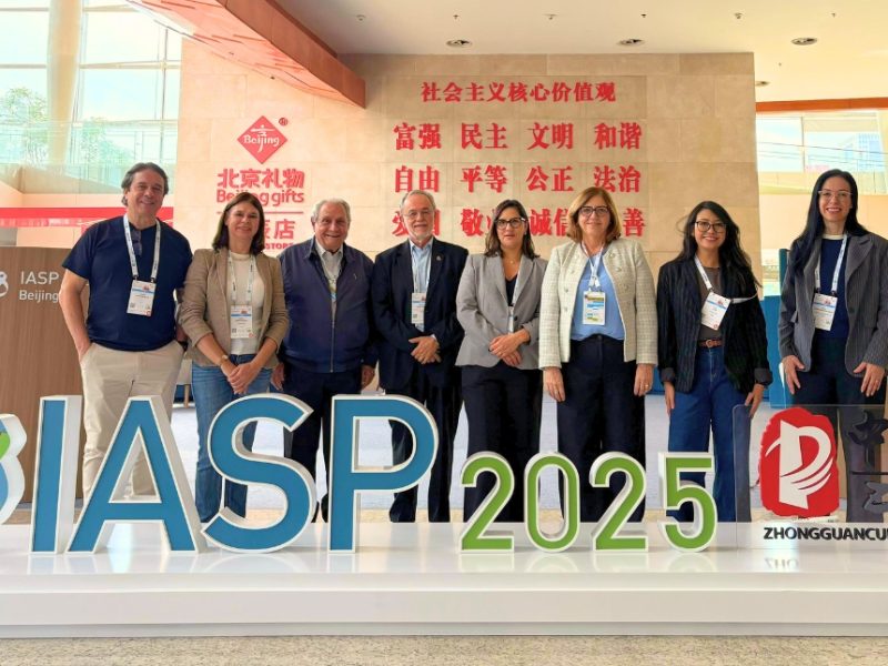 Ambientes associados a Rede API marcam presença na 42ª Conferência Mundial da IASP sobre Parques Científicos e Áreas de Inovação, em Beijing, 2025. Dentre os associados da Rede API participam do evento: ParqTec, Parque Científico e Tecnológico da Unicamp e Inova Unicamp, Hub de Inovação e Empreendedorismo Paulo Cunha - Insper, Parque de Inovação Tecnológica São José dos Campos (PIT), Mescla - Hub de Inovação da Pontifícia Universidade Católica de Campinas (Foto: Inova Unicamp - Agência de Inovação da Unicamp).