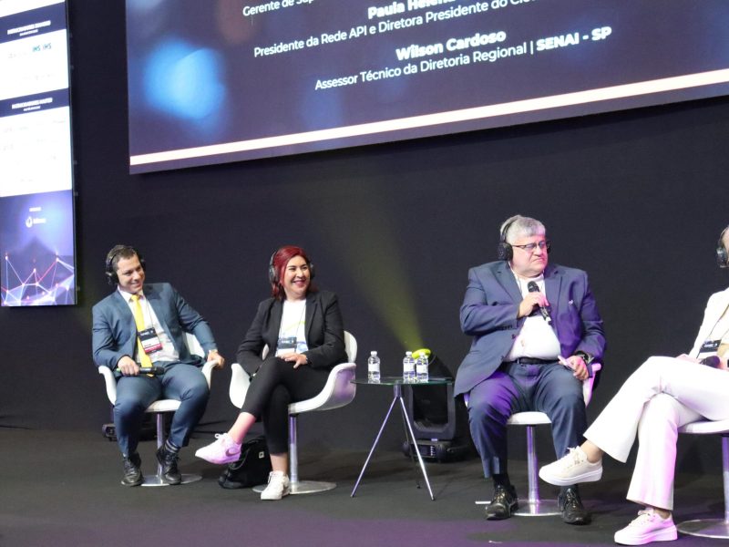 Rede API marca presença no FutureCom 2025, com o painel “Polos de Inovação” no palco Future Gov, contribuindo com reflexões importantes para o fortalecimento do ecossistema de inovação nos setores público e privado (Foto: Gabriel Brito de Souza - Rede API).